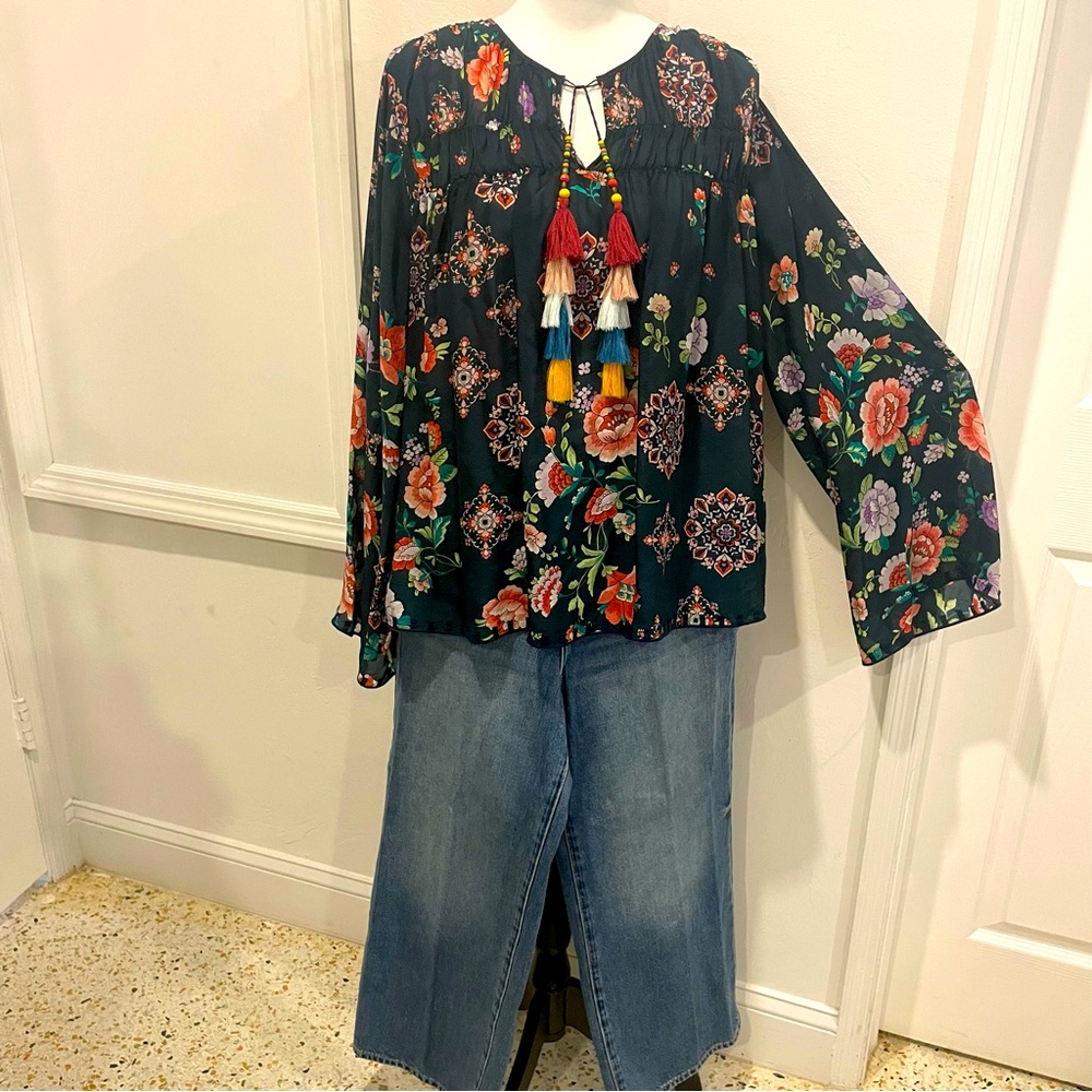 JOHNNY WAS Harley Navy Floral Print Tassel Top! Like new! Long Bell Sleeve. Med